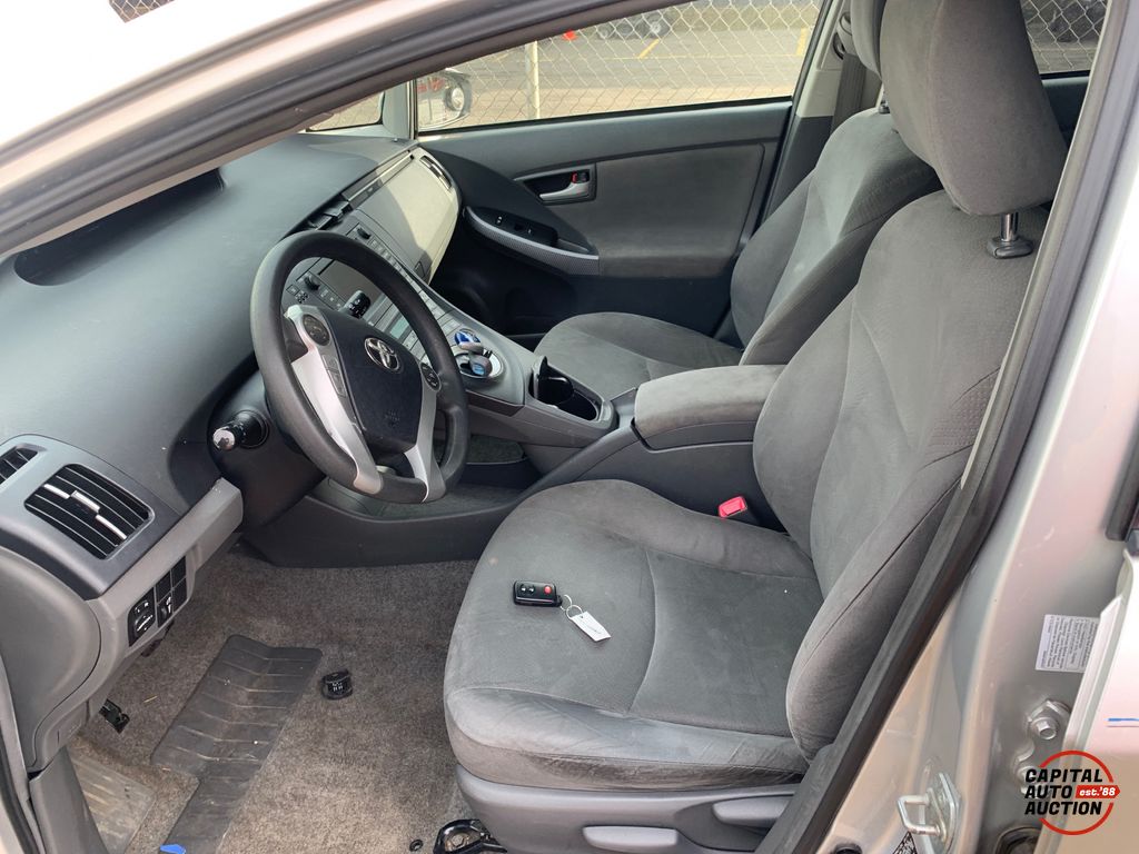 2010 Toyota Prius 8