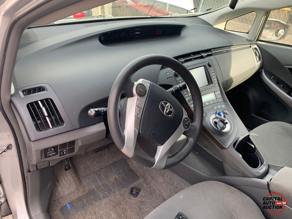 2010 Toyota Prius 11