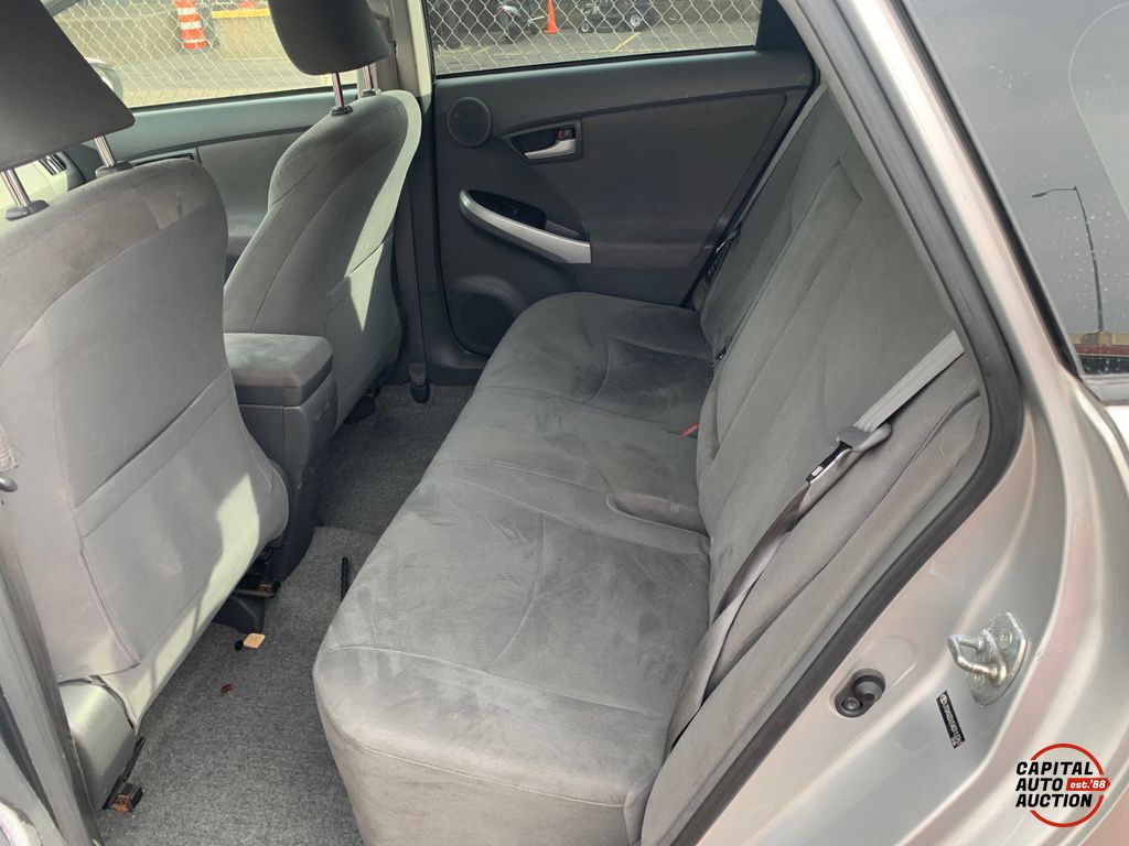 2010 Toyota Prius 9