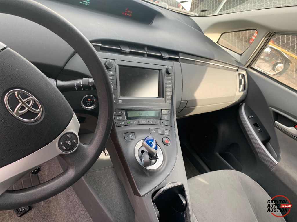 2010 Toyota Prius 17