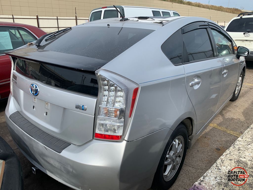 2010 Toyota Prius 3