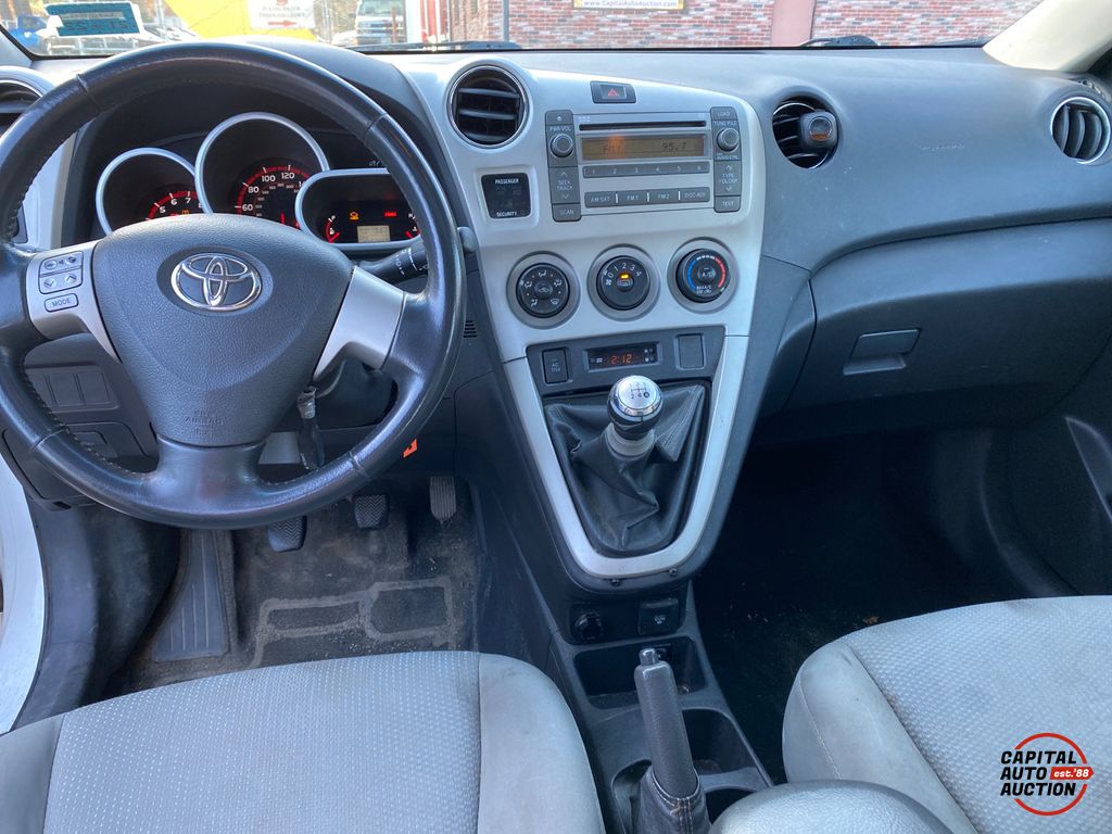 2009 Toyota Matrix 11