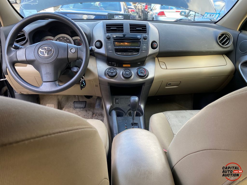 2009 Toyota RAV4 11