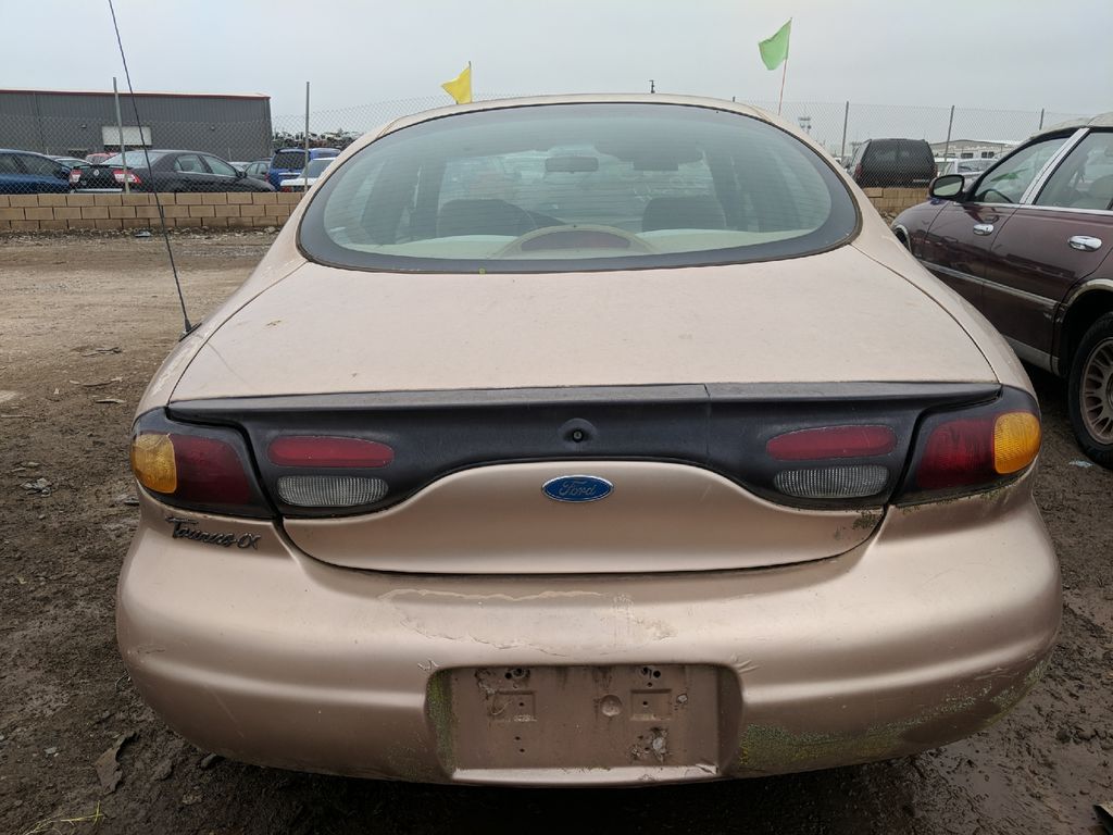 1996 Ford Taurus 7