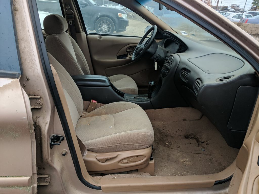 1996 Ford Taurus 8