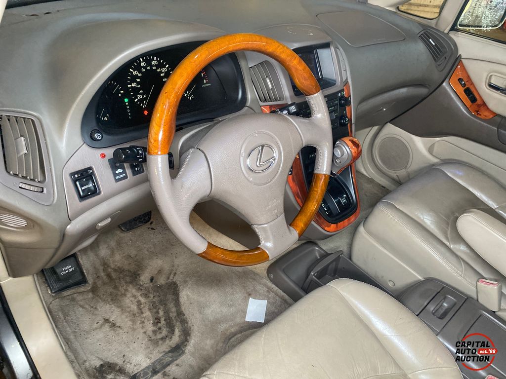 2003 Lexus RX 300 11