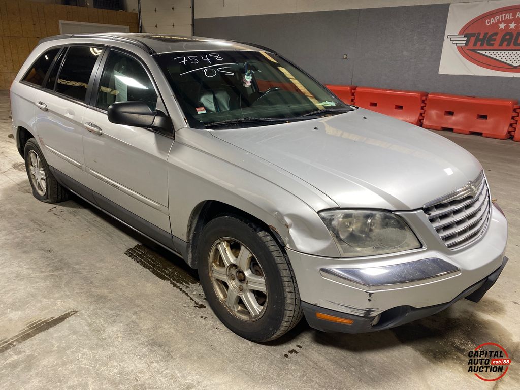 2005 Chrysler Pacifica 0