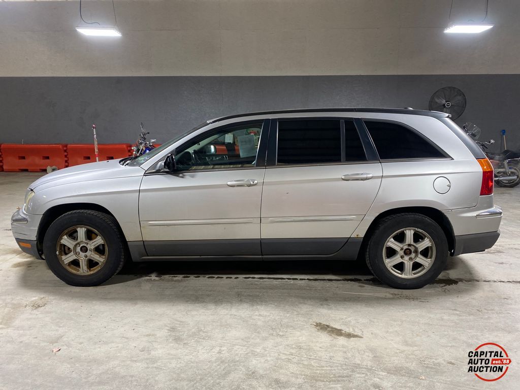 2005 Chrysler Pacifica 14