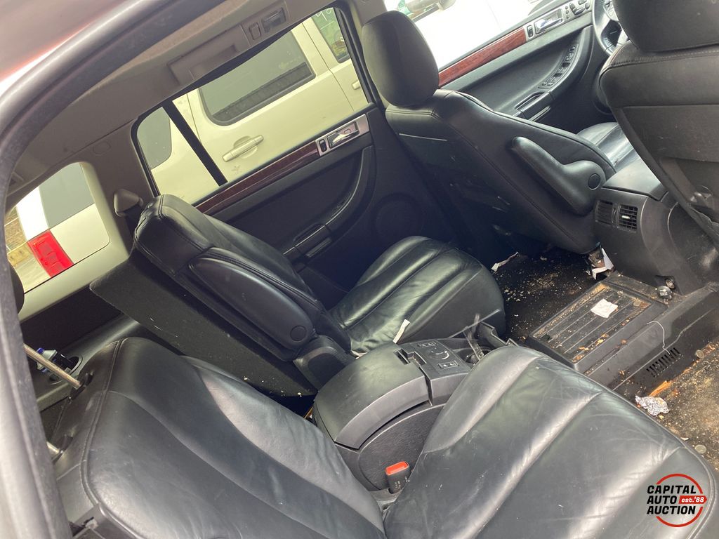 2005 Chrysler Pacifica 9