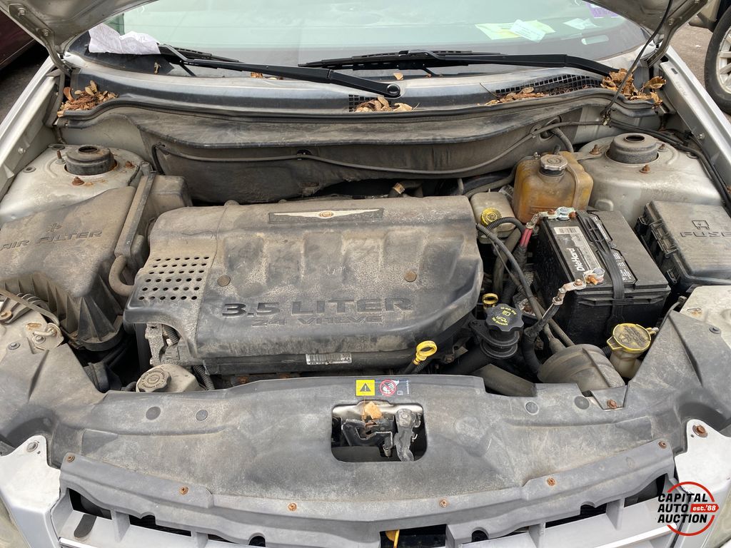 2005 Chrysler Pacifica 10
