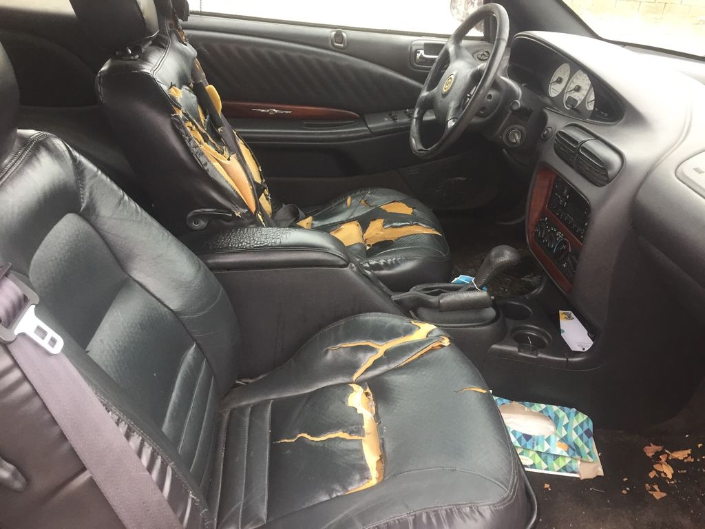 2000 Chrysler Sebring 8