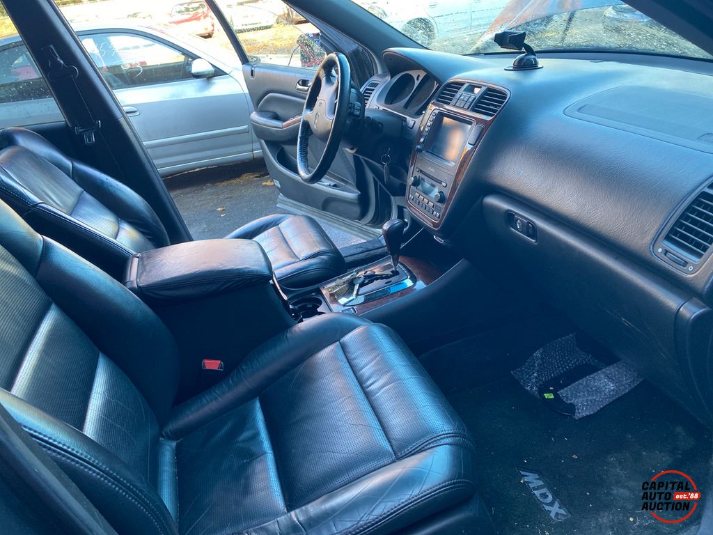 2005 ACURA MDX 8