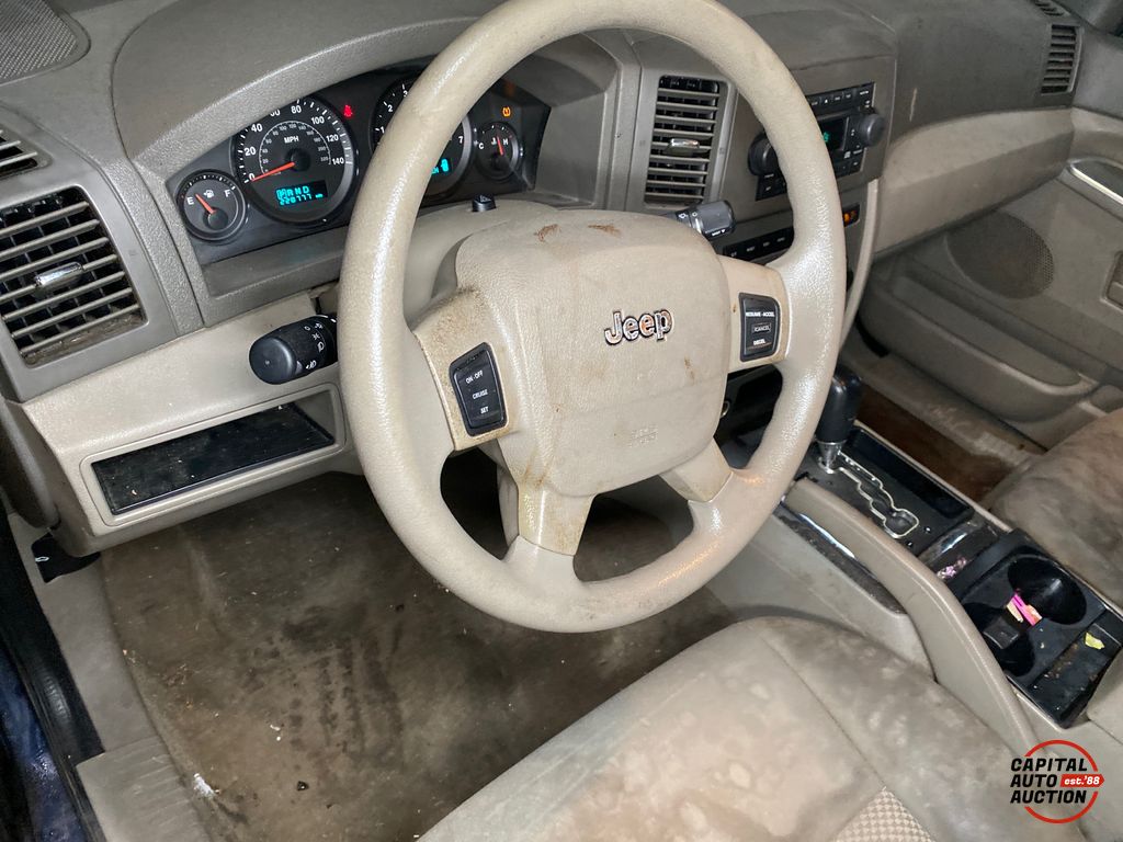 2005 JEEP GRAND CHEROKEE 11