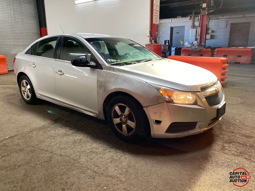 2011 Chevrolet Cruze 1