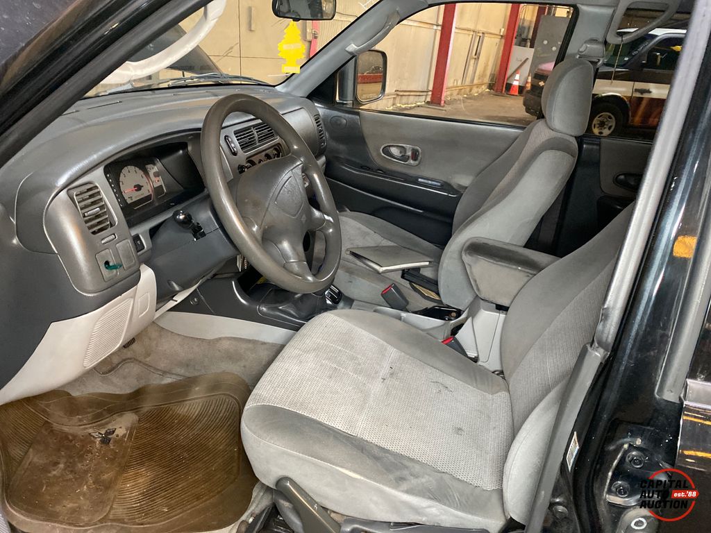 2002 Mitsubishi Montero Sport 8