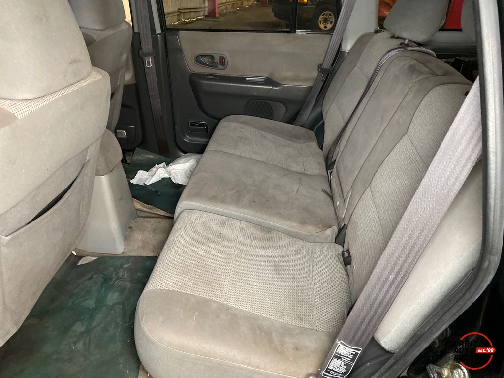 2002 Mitsubishi Montero Sport 9