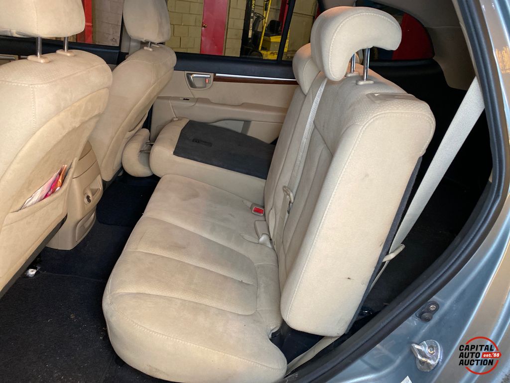 2008 Hyundai Santa Fe 9