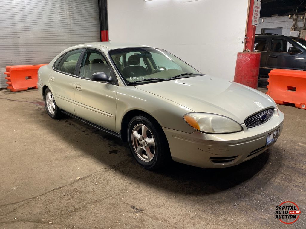 2004 Ford Taurus 0