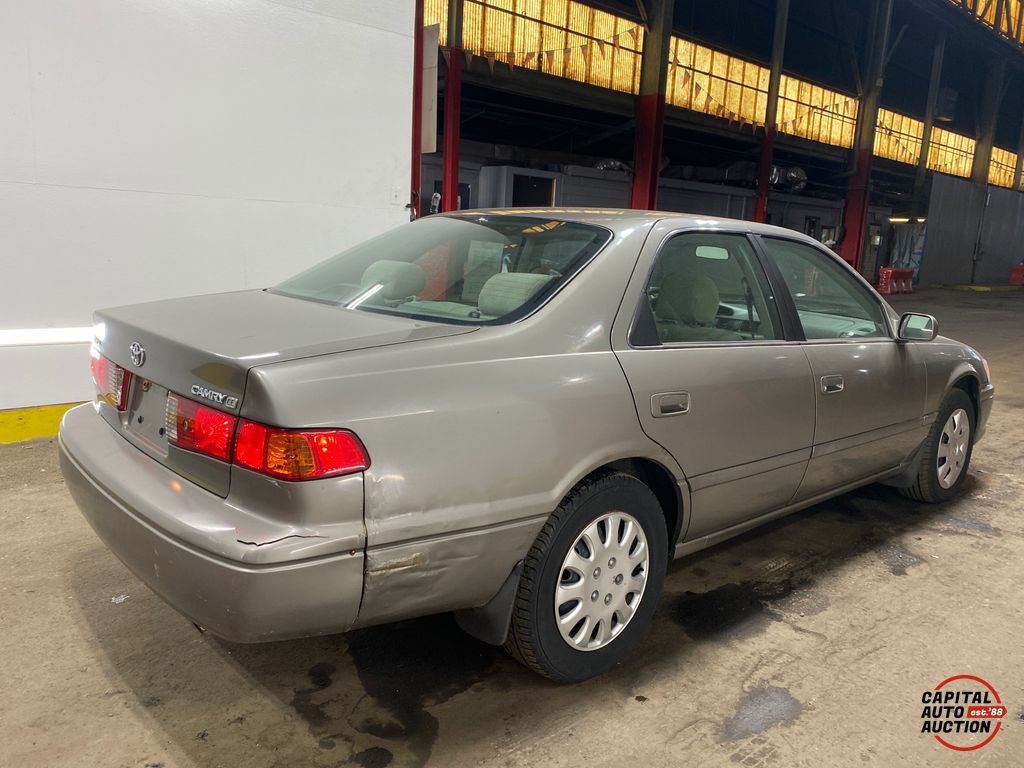 2001 Toyota Camry 3
