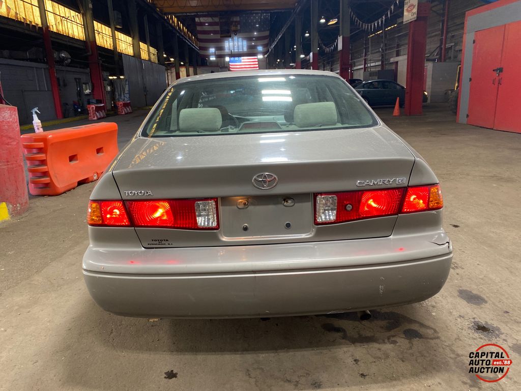 2001 Toyota Camry 7