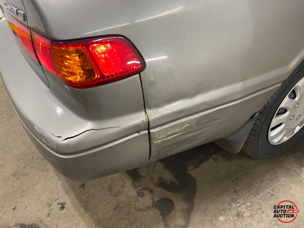 2001 Toyota Camry 13