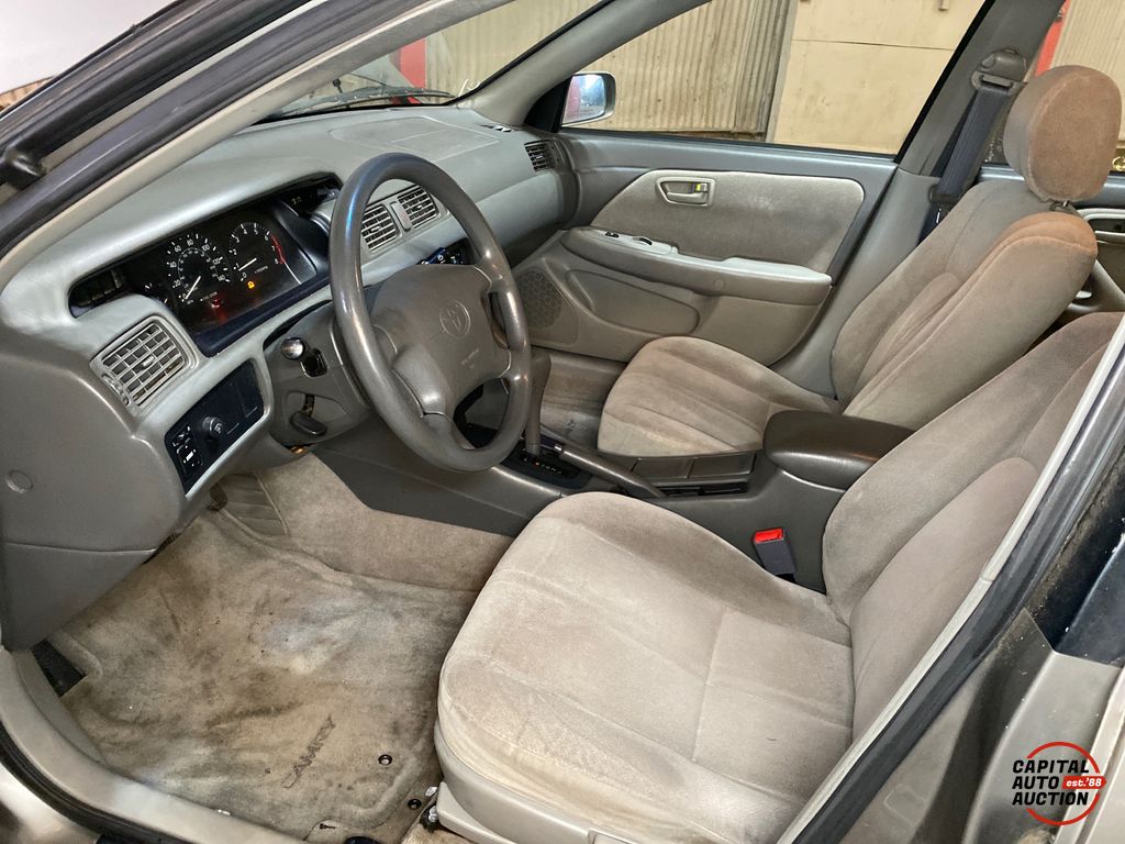 2001 Toyota Camry 8