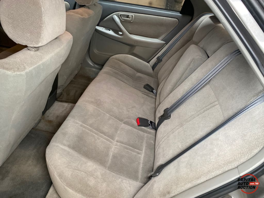 2001 Toyota Camry 9