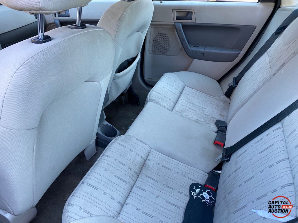2008 Ford Focus 9