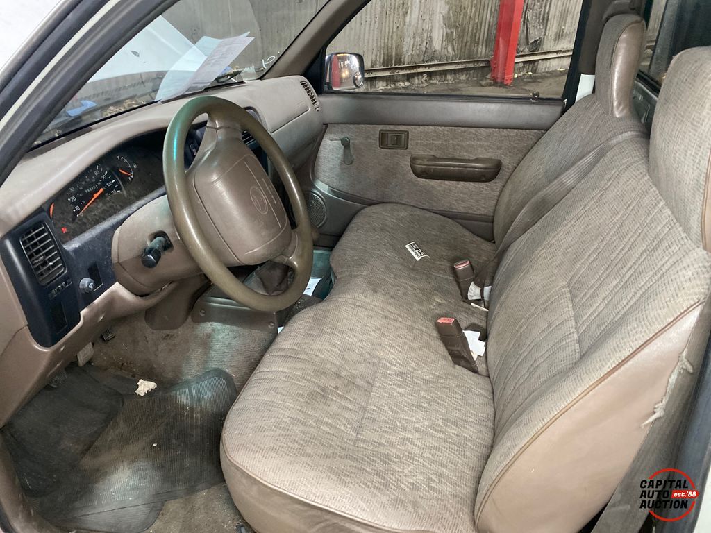 1998 Toyota Tacoma 8