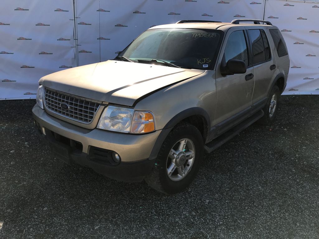 2003 Ford Explorer 1