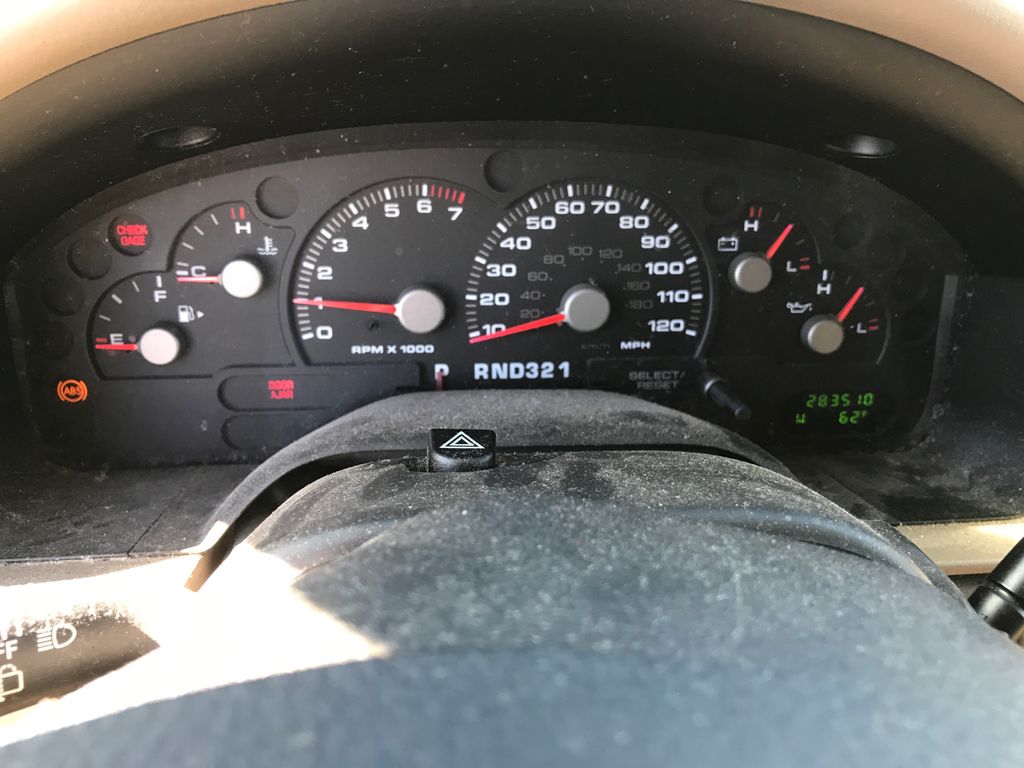 2003 Ford Explorer 4