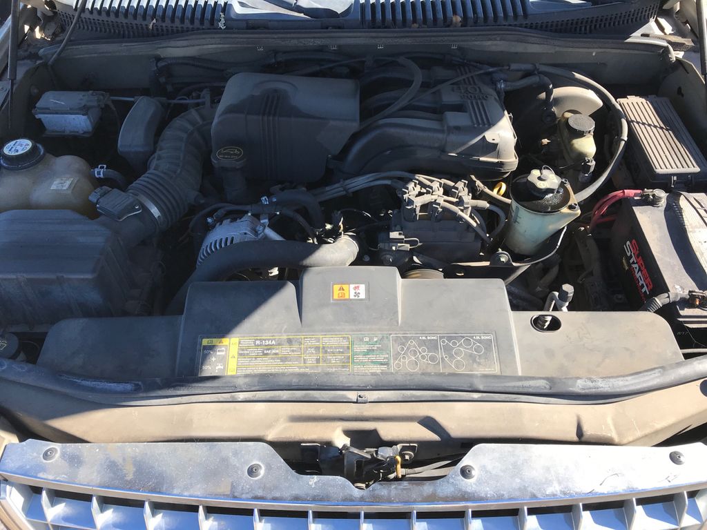 2003 Ford Explorer 10