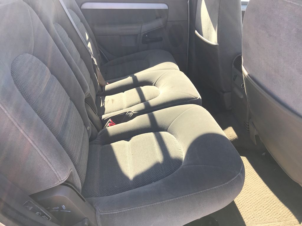 2003 Ford Explorer 9