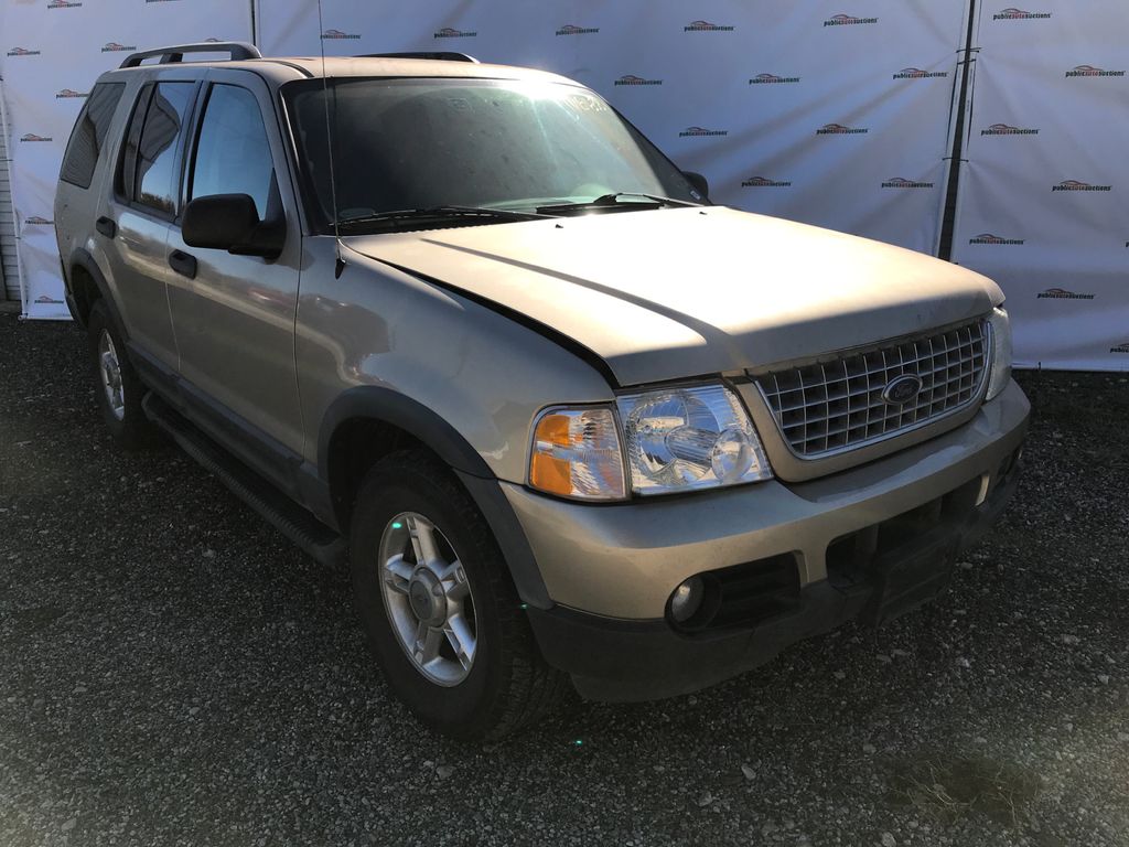 2003 Ford Explorer 0