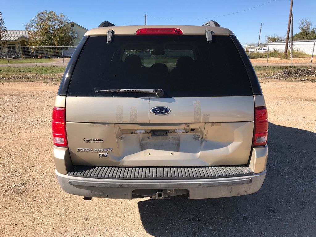 2003 Ford Explorer 7