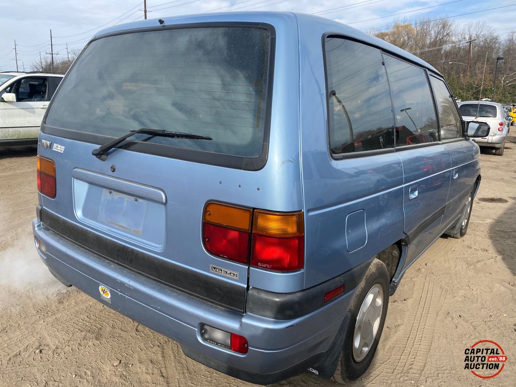 1989 MAZDA MPV 3