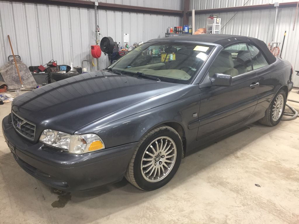 2004 Volvo C70 1