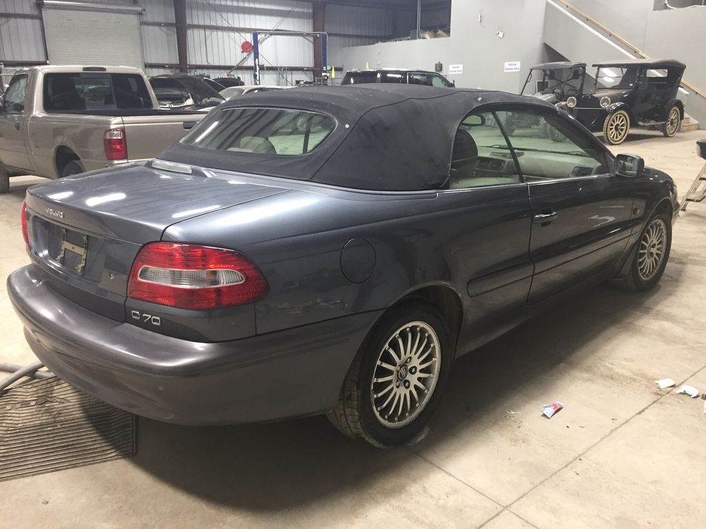 2004 Volvo C70 3