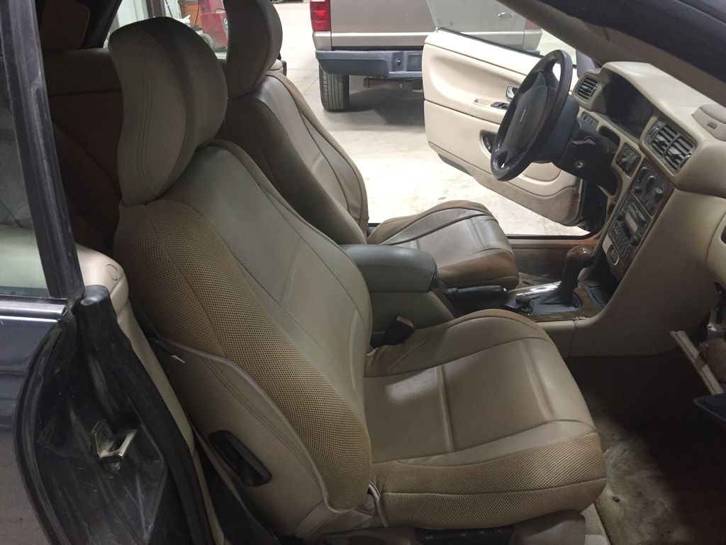 2004 Volvo C70 8
