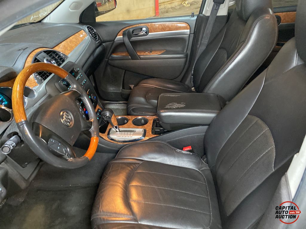 2012 Buick Enclave 8