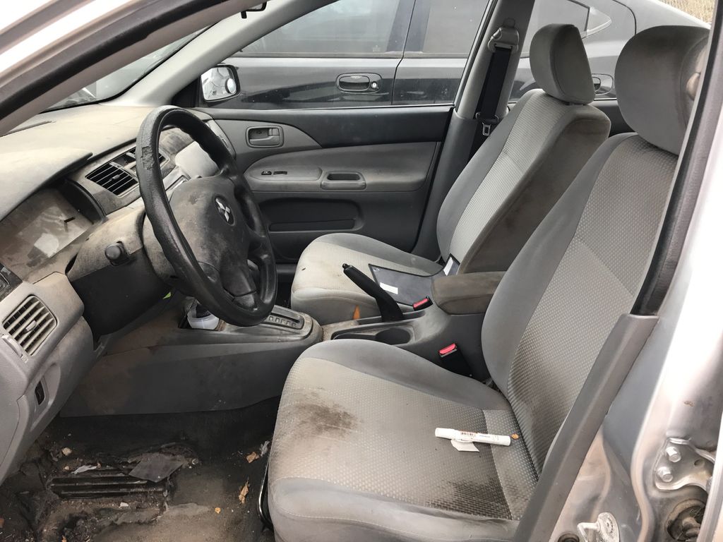 2006 Mitsubishi Lancer 8