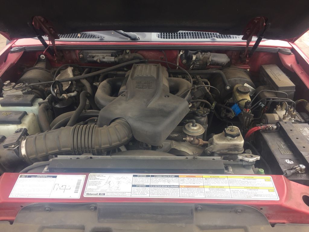 2001 Ford Explorer 10