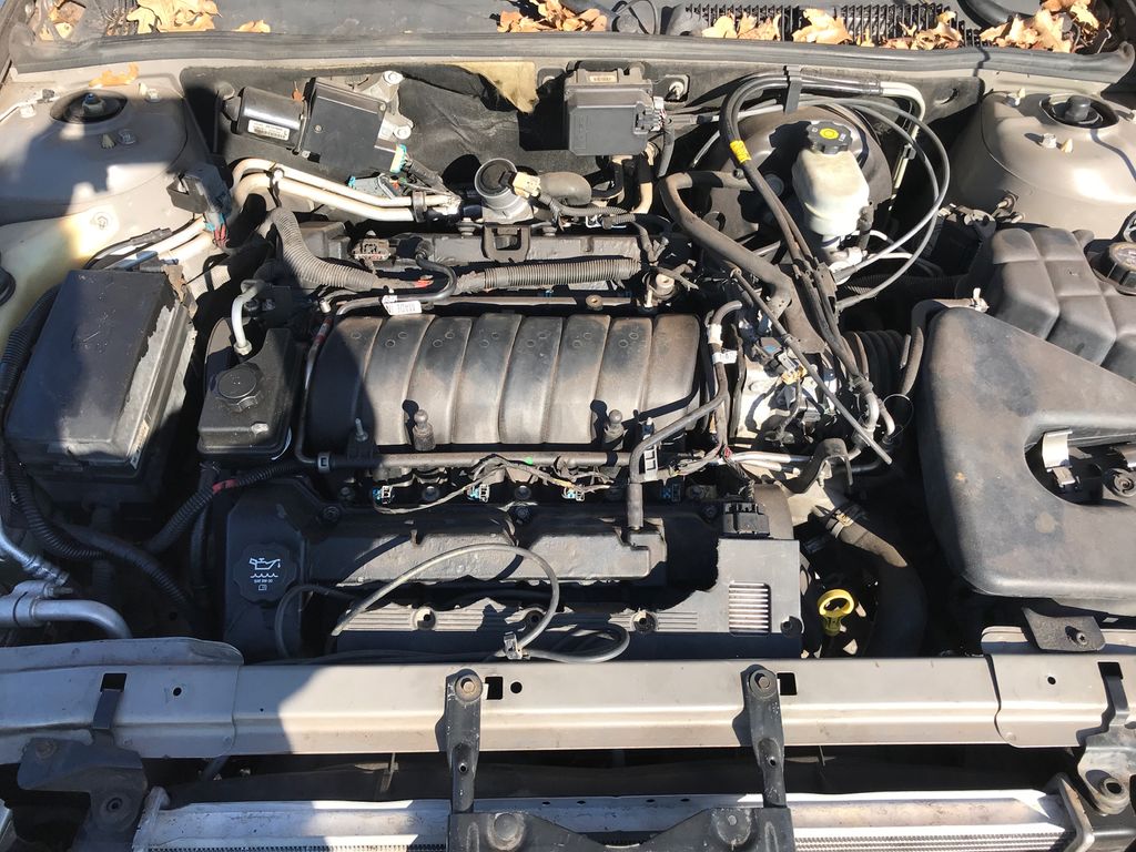 2004 Cadillac Seville 9