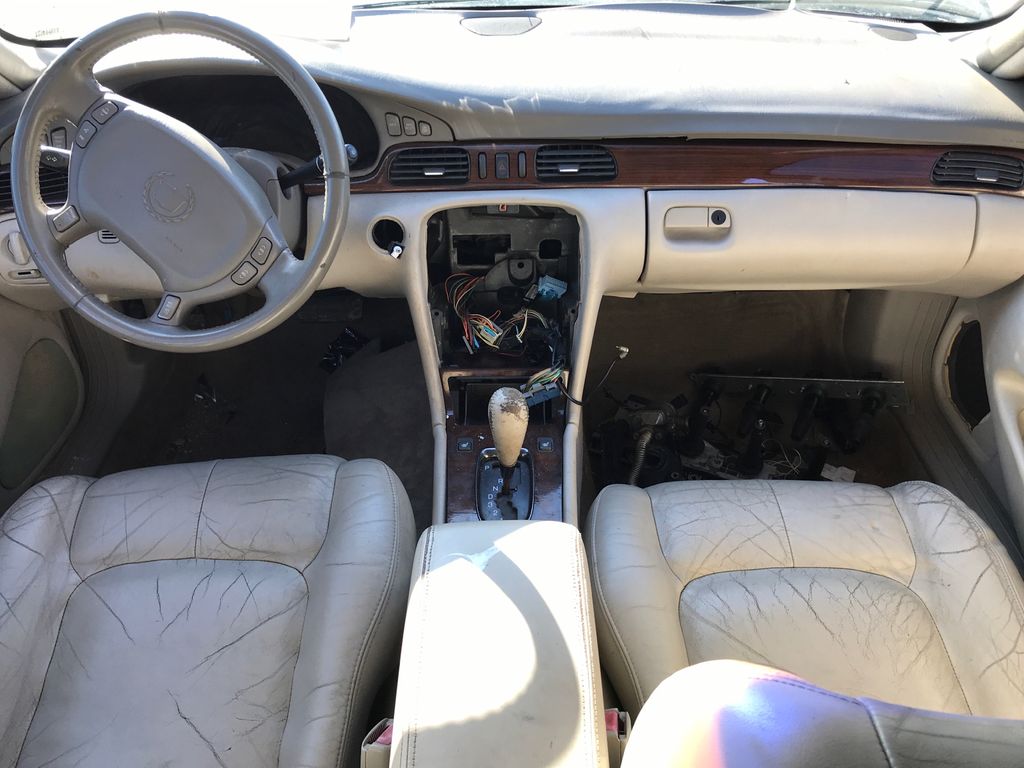 2004 Cadillac Seville 10