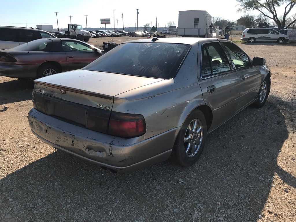 2004 Cadillac Seville 3
