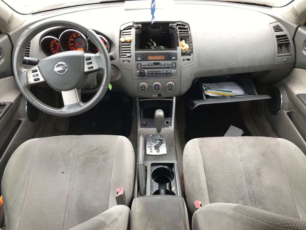 2006 NISSAN Altima 11