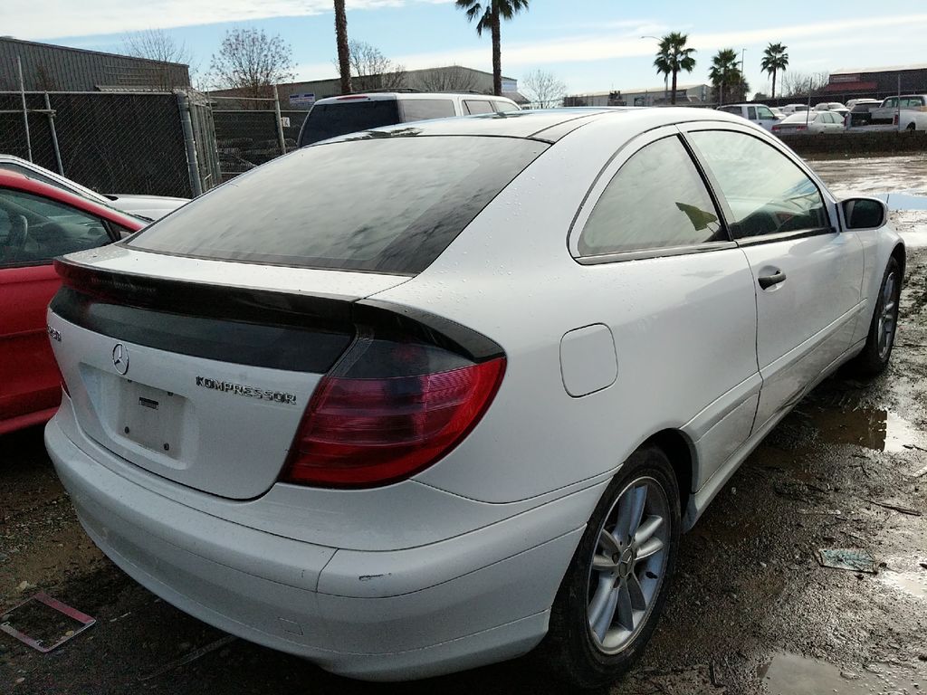 2003 Mercedes-Benz C-Class 3