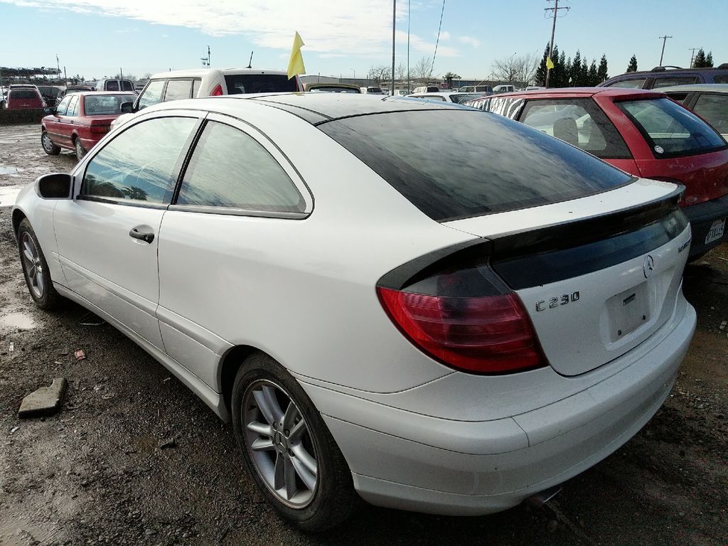 2003 Mercedes-Benz C-Class 2