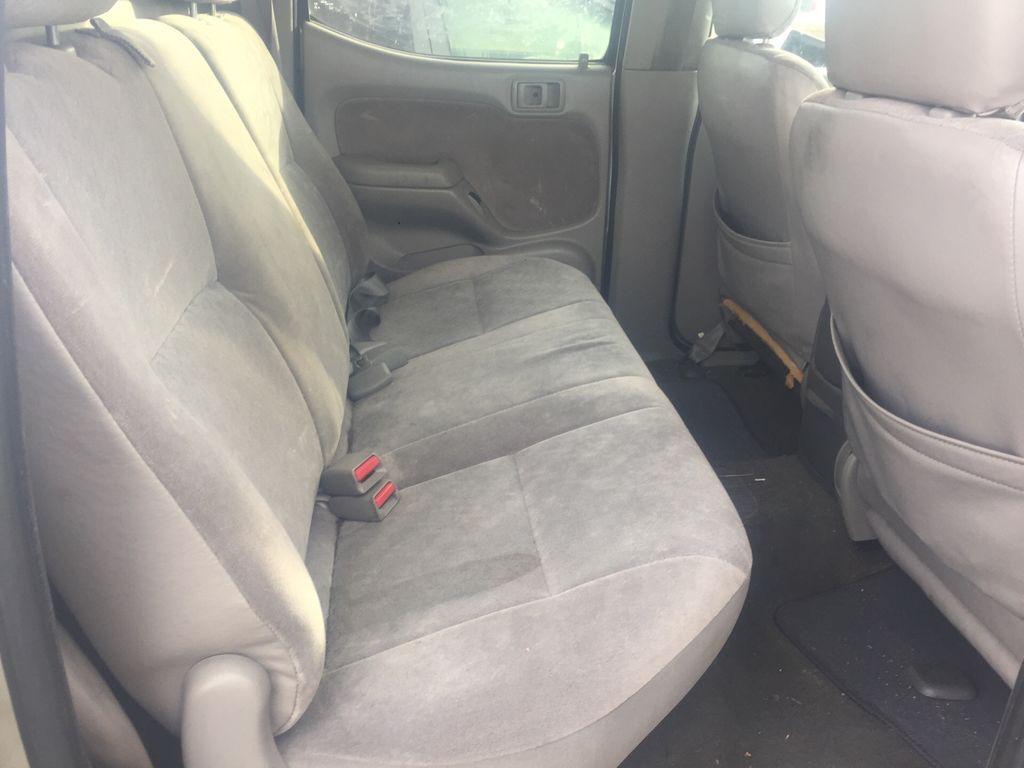2002 Toyota Tacoma 9