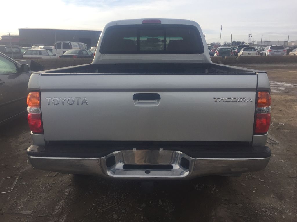 2002 Toyota Tacoma 7